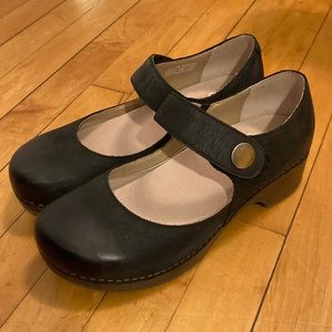 Like New! Dansko Beatrice Mary Jane Clogs!